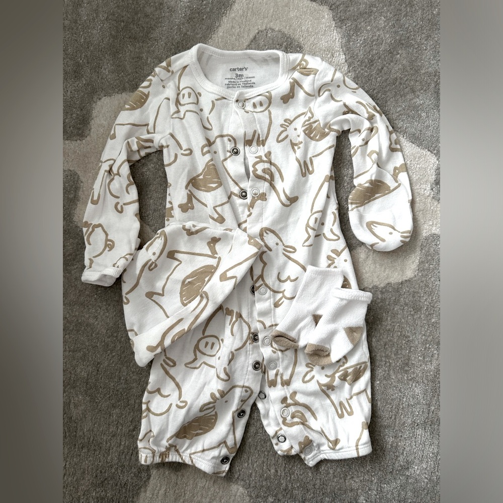 Carter’s Newborn Gift Set 🐮